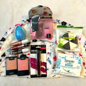 (11) makeup item bundle